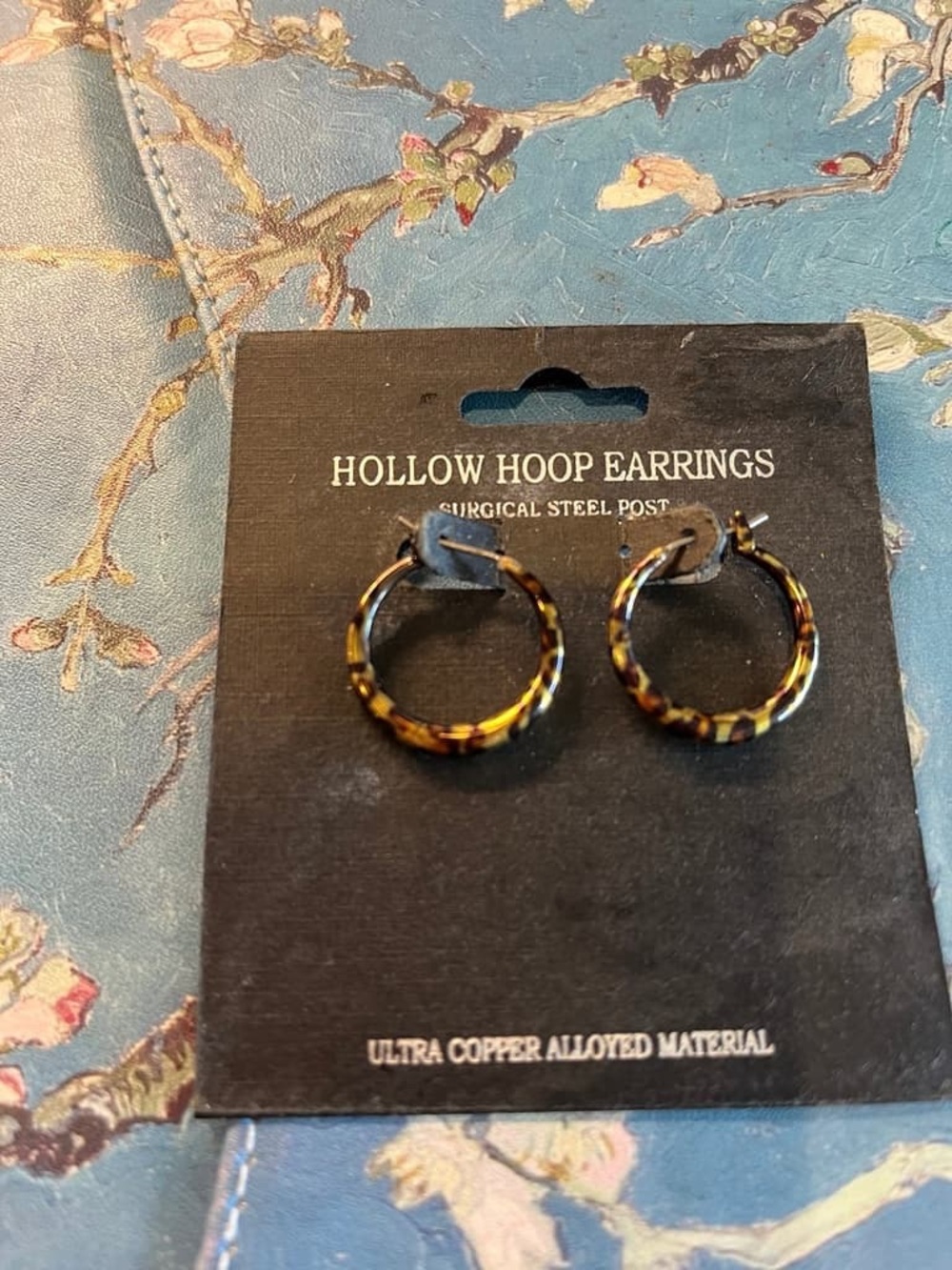 Hollow Hoop Earrings - Tortoiseshell Brown
